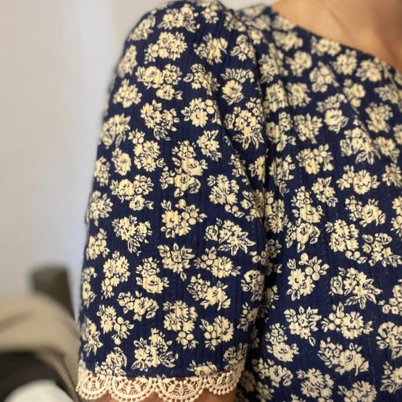 Sezane Clea Shirt Floral Crinkle Size Small French Top Blouse Romantic Lace Trim - Picture 2 of 16